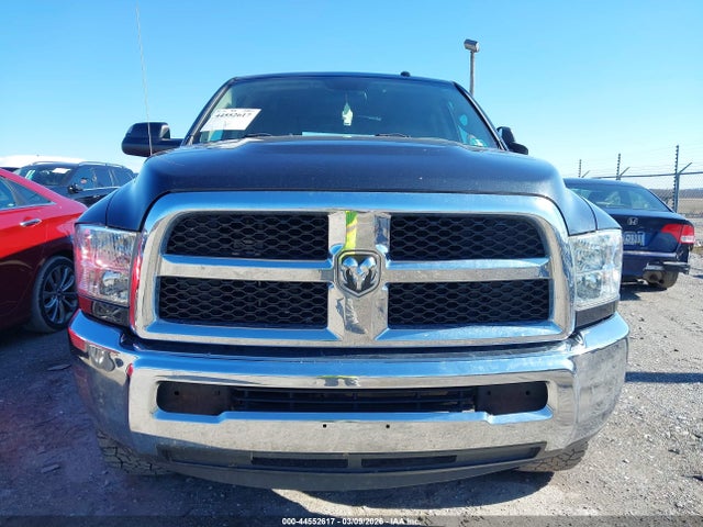 44552617 :رقم المزاد ، 3C6UR5HJ3HG517065 vin ، 2017 Ram 2500 Tradesman  4x4 8' Box مزاد بيع