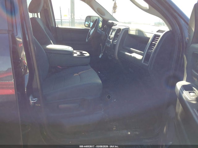 44552617 :رقم المزاد ، 3C6UR5HJ3HG517065 vin ، 2017 Ram 2500 Tradesman  4x4 8' Box مزاد بيع