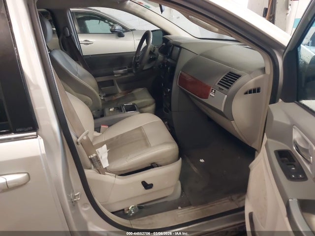 2008 CHRYSLER TOWN & COUNTRY 2A8HR54P68R124037 Photo 4