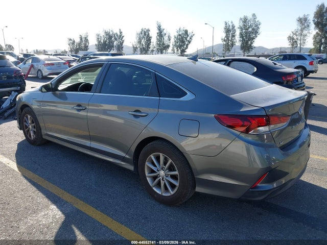 Hyundai SONATA SE 2018 5NPE24AF0JH692503 Image 3