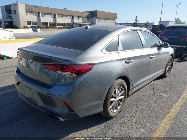 Hyundai SONATA SE 2018 5NPE24AF0JH692503 Image 4