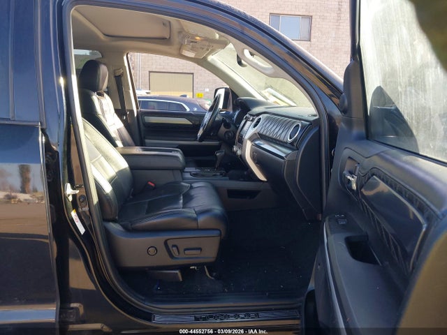 5TFAY5F14KX810820 Toyota Tundra Platinum 5.7l V8