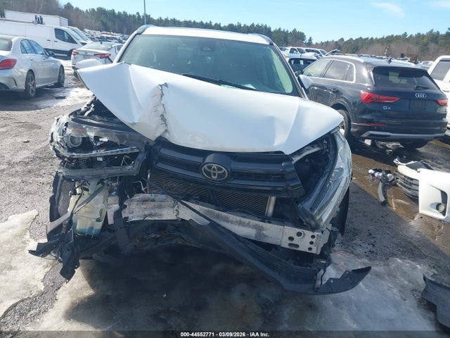 Toyota Highlander Se 2018 5TDJZRFH7JS901585 Image 12