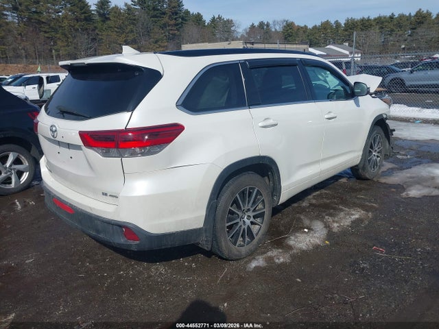 Toyota Highlander Se 2018 5TDJZRFH7JS901585 Image 4