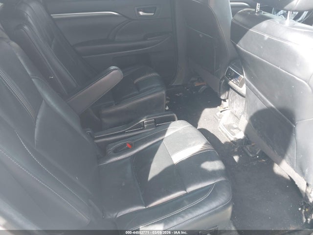Toyota Highlander Se 2018 5TDJZRFH7JS901585 Image 8
