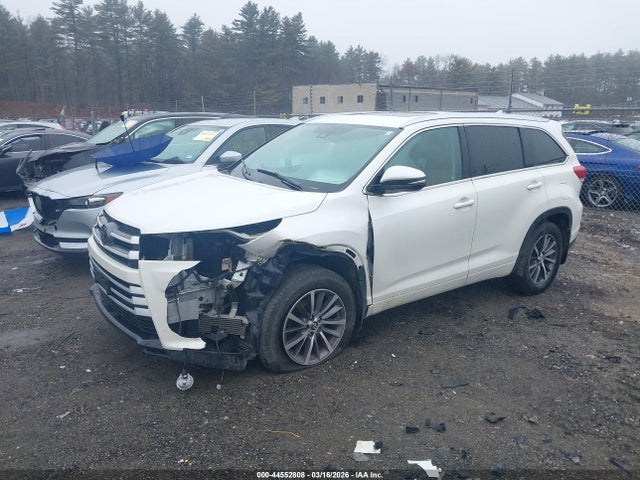 5TDJZRFH6JS807472 Toyota Highlander Xle