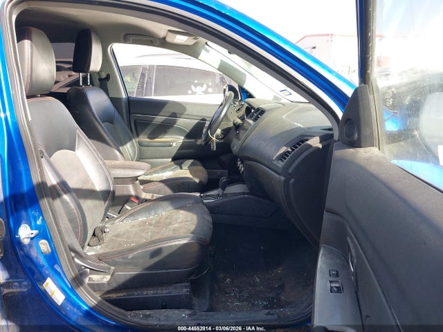 2018 MITSUBISHI OUTLANDER SPORT JA4AR3AW4JU002823 Photo 4