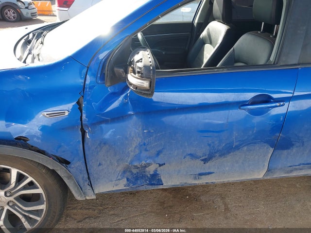 2018 MITSUBISHI OUTLANDER SPORT JA4AR3AW4JU002823 Photo 5