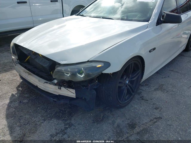 44552838 :رقم المزاد ، WBAFR7C5XDC820376 vin ، 2013 Bmw 535i مزاد بيع