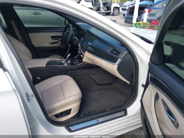 44552838 :رقم المزاد ، WBAFR7C5XDC820376 vin ، 2013 Bmw 535i مزاد بيع