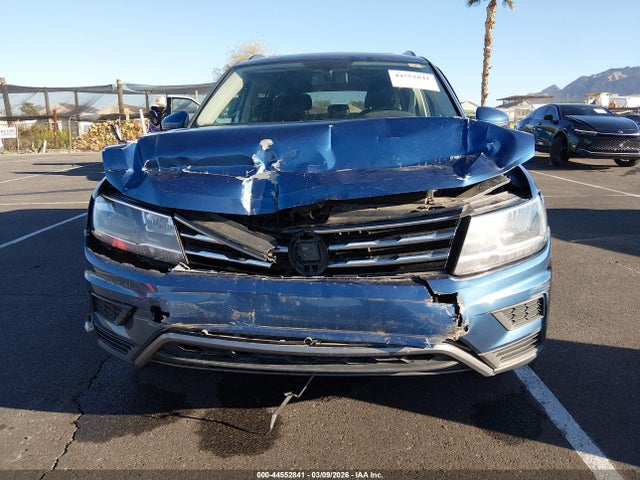 Продаж на аукціоні авто 2018 Volkswagen Tiguan 2.0t Se/2.0t Sel, vin: 3VV2B7AX1JM209884, номер лоту: 44552841