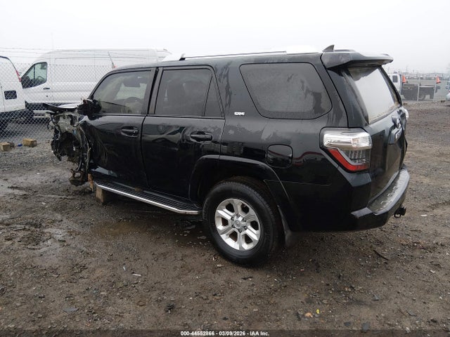 2015 TOYOTA 4RUNNER JTEZU5JR6F5093491 Photo 2