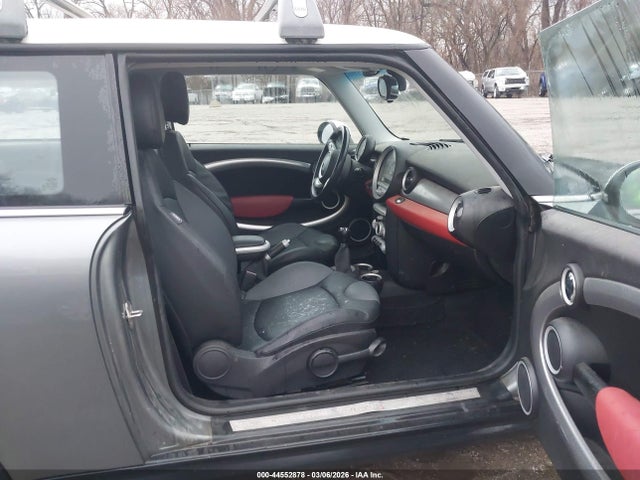 2009 MINI COOPER S WMWMF73589TT94372 Photo 4