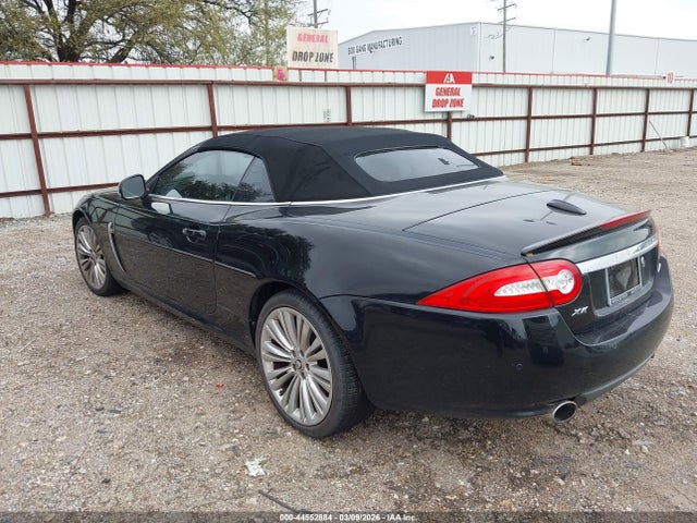 2011 JAGUAR XK SAJWA4GB2BLB40353 Photo 2