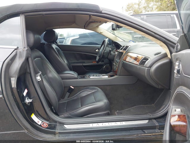 2011 JAGUAR XK SAJWA4GB2BLB40353 Photo 4