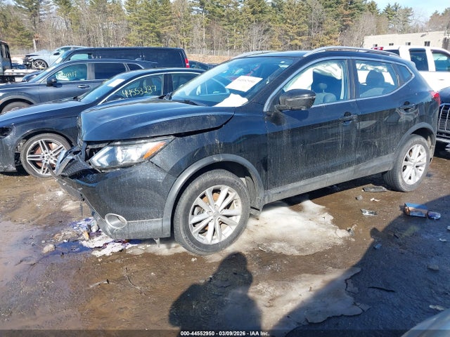 44552950 :رقم المزاد ، JN1BJ1CR6JW253878 vin ، 2018 Nissan Rogue Sport Sv مزاد بيع