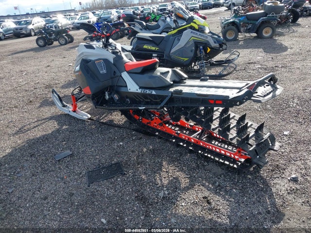 Ski-Doo Summit X 850 2021 2BPSTJMB3MV000563 Image 3