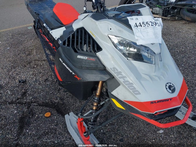 Ski-Doo Summit X 850 2021 2BPSTJMB3MV000563 Image 6