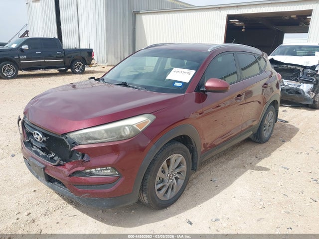 KM8J33A40GU107739 Hyundai TUCSON SE