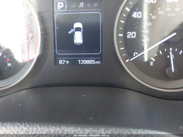 KM8J33A40GU107739 Hyundai TUCSON SE
