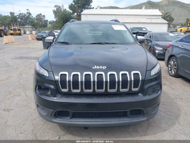 1C4PJLAB5GW274640 Jeep Cherokee Sport