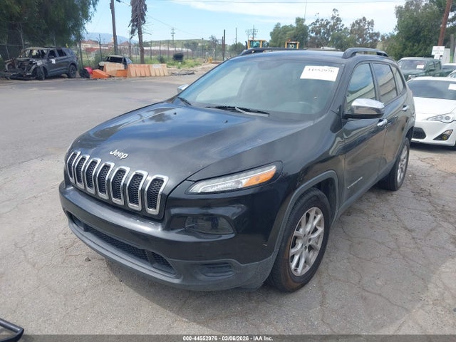1C4PJLAB5GW274640 Jeep Cherokee Sport