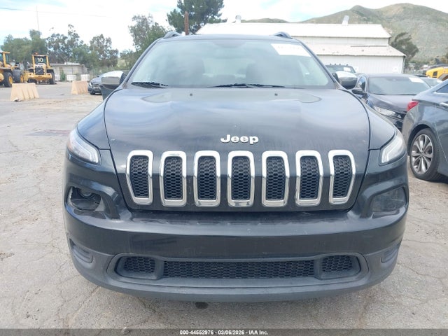 1C4PJLAB5GW274640 Jeep Cherokee Sport