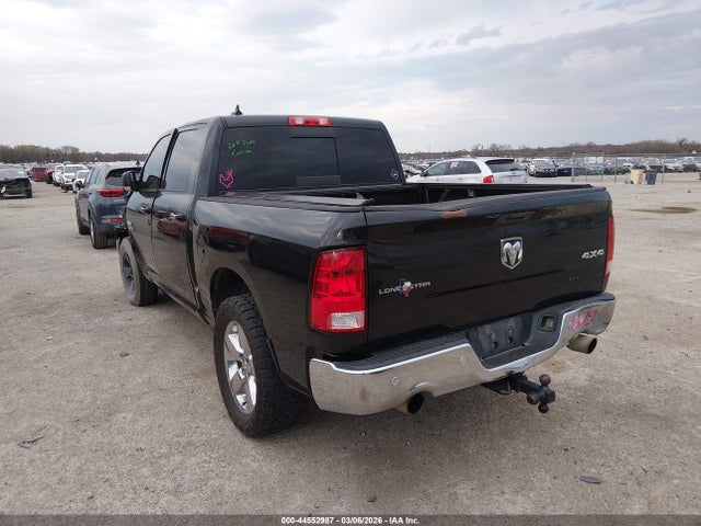 2015 RAM 1500 1C6RR7LT6FS767982 Photo 2