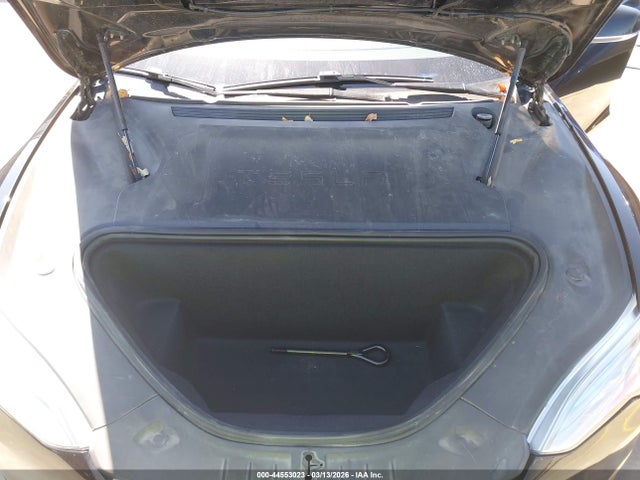 44553023 :رقم المزاد ، 5YJSA1E22LF370555 vin ، 2020 Tesla Model S مزاد بيع