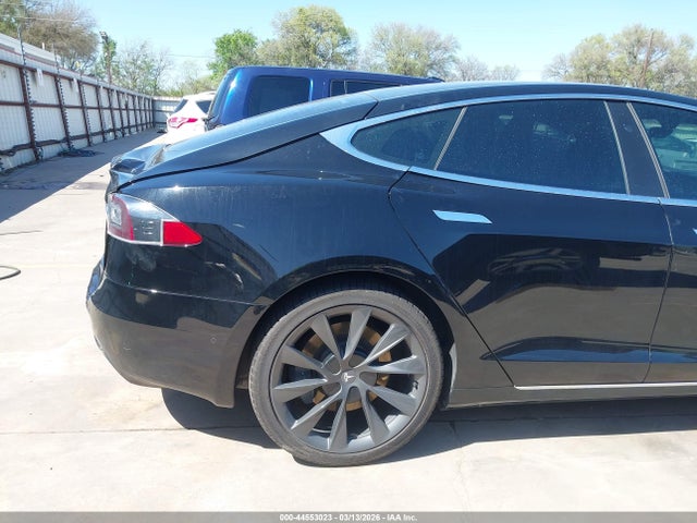 44553023 :رقم المزاد ، 5YJSA1E22LF370555 vin ، 2020 Tesla Model S مزاد بيع