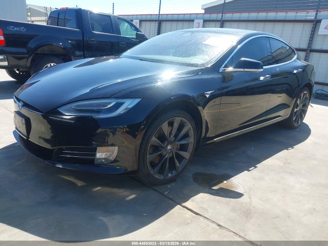44553023 :رقم المزاد ، 5YJSA1E22LF370555 vin ، 2020 Tesla Model S مزاد بيع