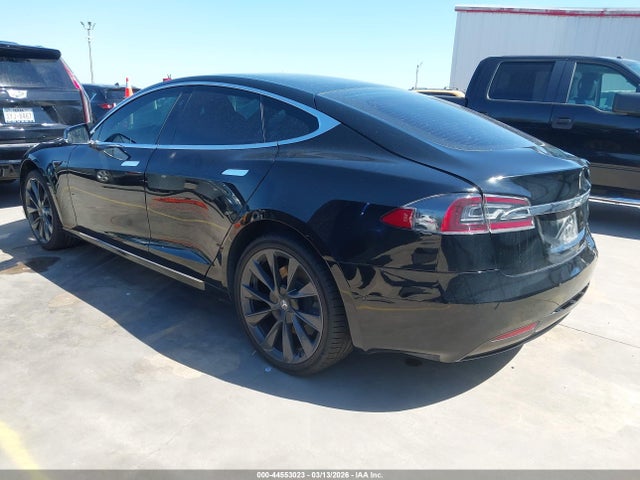 44553023 :رقم المزاد ، 5YJSA1E22LF370555 vin ، 2020 Tesla Model S مزاد بيع