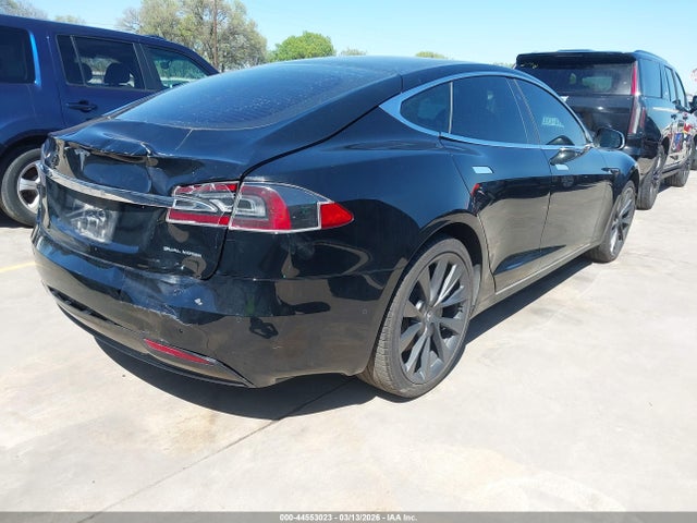 44553023 :رقم المزاد ، 5YJSA1E22LF370555 vin ، 2020 Tesla Model S مزاد بيع