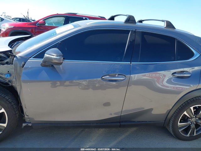 Продаж на аукціоні авто 2019 Lexus Ux 200, vin: JTHY3JBH3K2005895, номер лоту: 44553042
