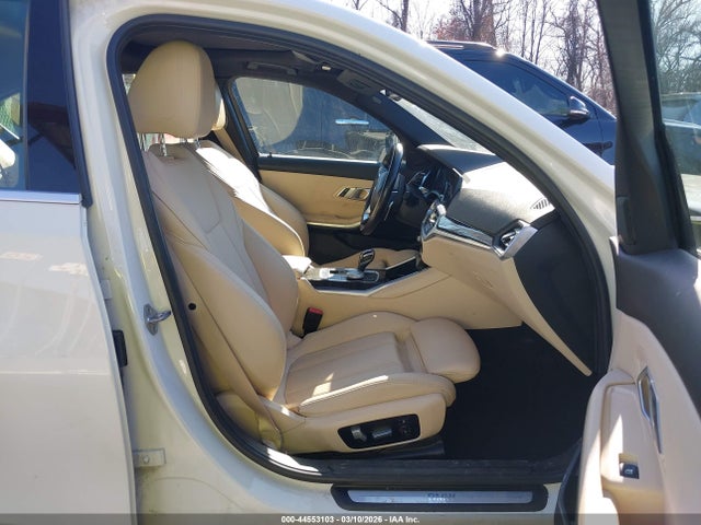 44553103 :رقم المزاد ، 3MW5R7J00L8B24943 vin ، 2020 Bmw 330i Xdrive مزاد بيع