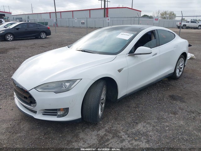2013 TESLA MODEL S 5YJSA1AC1DFP10200 Photo 1