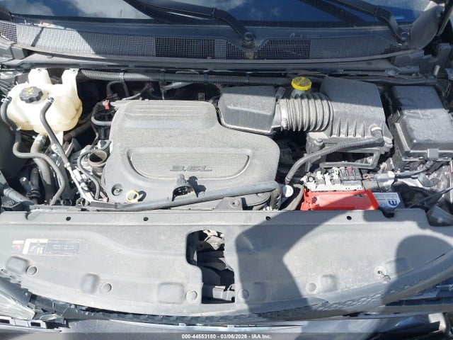 44553180 :رقم المزاد ، 2C4RC1CG5NR204139 vin ، 2022 Chrysler Voyager Lx مزاد بيع