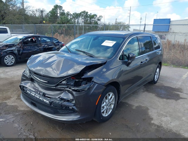 44553180 :رقم المزاد ، 2C4RC1CG5NR204139 vin ، 2022 Chrysler Voyager Lx مزاد بيع