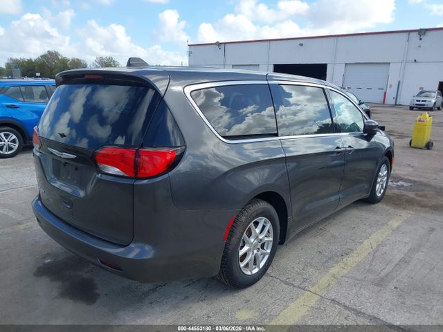 44553180 :رقم المزاد ، 2C4RC1CG5NR204139 vin ، 2022 Chrysler Voyager Lx مزاد بيع