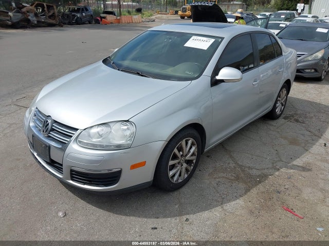 44553197 :رقم المزاد ، 3VWRZ7AJ2AM156694 vin ، 2010 Volkswagen Jetta Limited Edition مزاد بيع