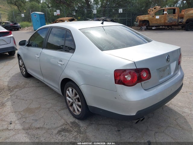 44553197 :رقم المزاد ، 3VWRZ7AJ2AM156694 vin ، 2010 Volkswagen Jetta Limited Edition مزاد بيع