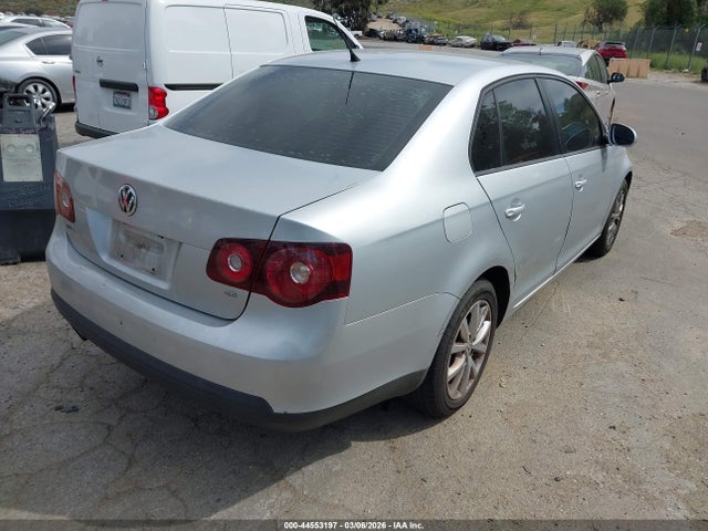 44553197 :رقم المزاد ، 3VWRZ7AJ2AM156694 vin ، 2010 Volkswagen Jetta Limited Edition مزاد بيع