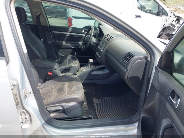 44553197 :رقم المزاد ، 3VWRZ7AJ2AM156694 vin ، 2010 Volkswagen Jetta Limited Edition مزاد بيع