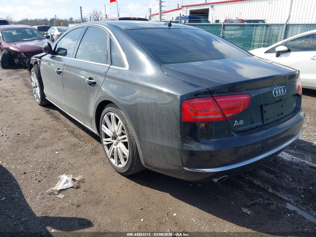 2011 AUDI A8 WAUAVAFD8BN000885 Photo 2