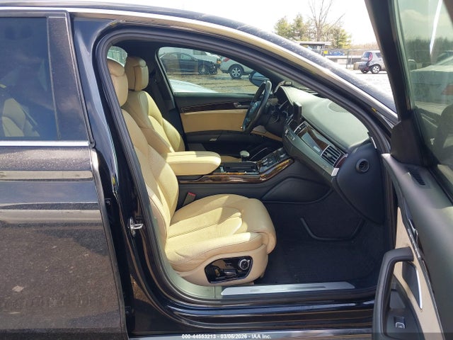 2011 AUDI A8 WAUAVAFD8BN000885 Photo 4