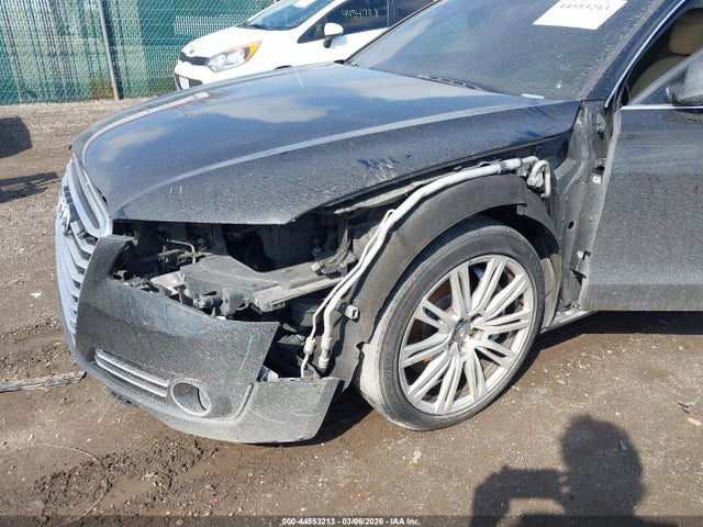 2011 AUDI A8 WAUAVAFD8BN000885 Photo 5