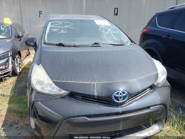 Toyota Prius V Four 2016 JTDZN3EU6GJ044241 Image 13