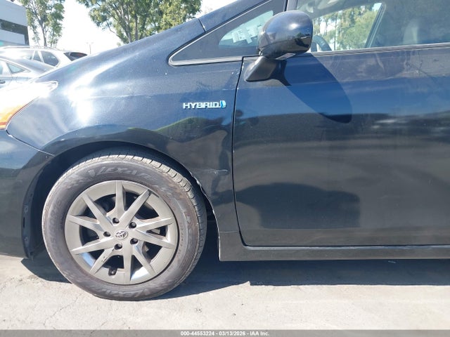 Toyota Prius V Four 2016 JTDZN3EU6GJ044241 Image 18