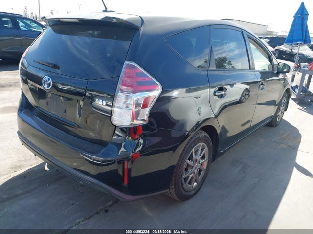 Toyota Prius V Four 2016 JTDZN3EU6GJ044241 Image 4