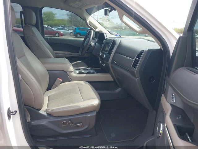 1FMJU1HT1JEA70944 Ford Expedition Xlt